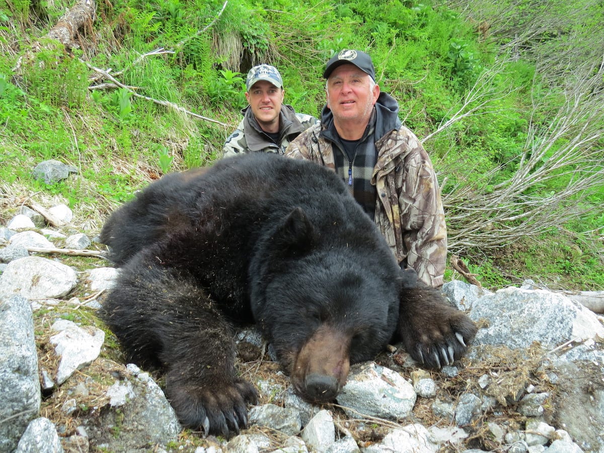 Spike and Client What an old warrior! The hunter or the bear, you be the judge.