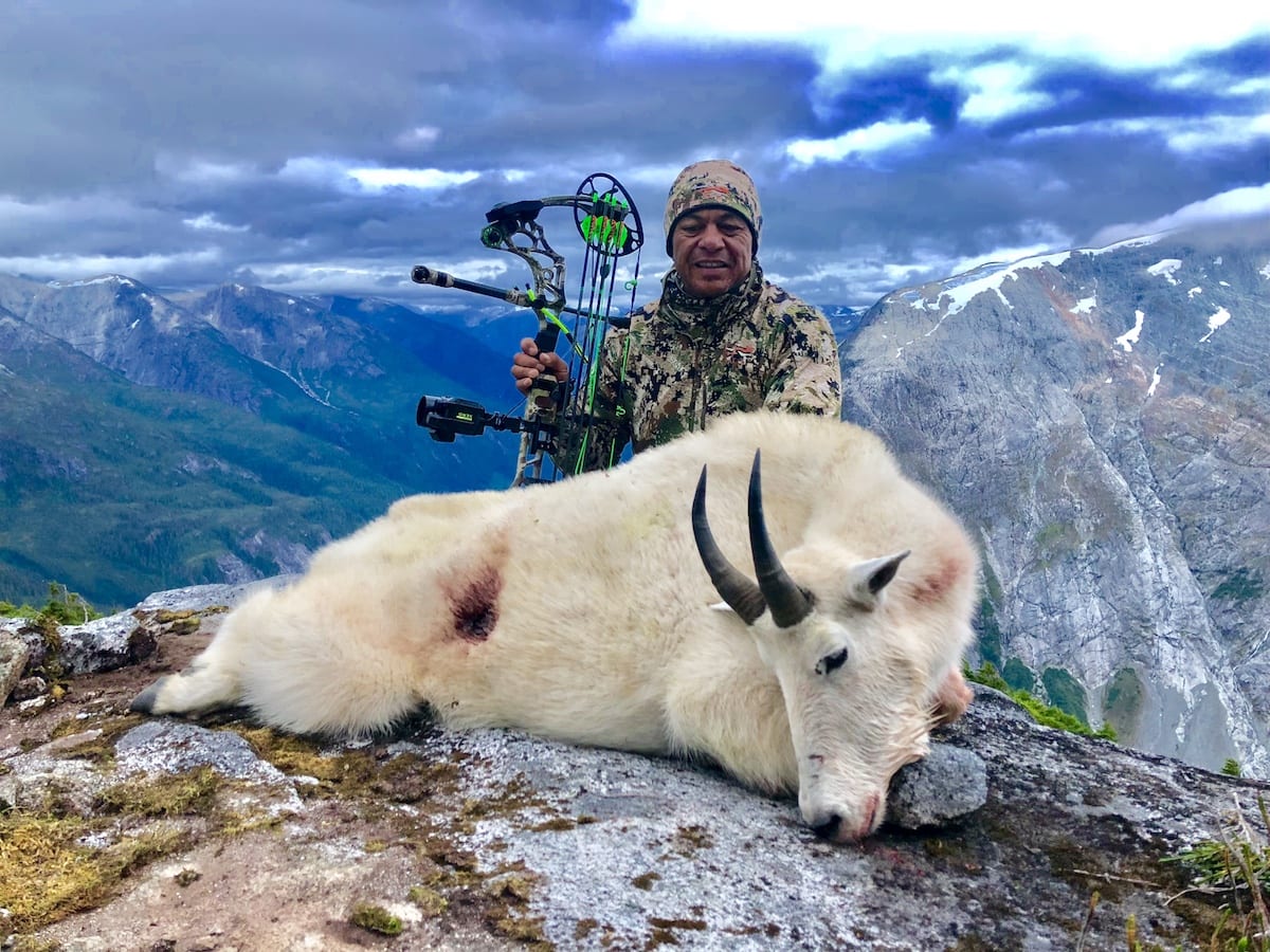 Big Cheno of Big Cheno Outfitters getting it done in Aug with his bow. Love having other outfitters up and seeing them so excited in the new country.